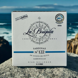 Kasse med de 4 forskellige udgaver af La Brjula Do Xeito Sardinillas