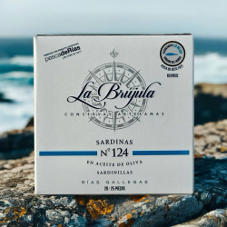 Kasse med de 4 forskellige udgaver af La Brjula Do Xeito Sardinillas